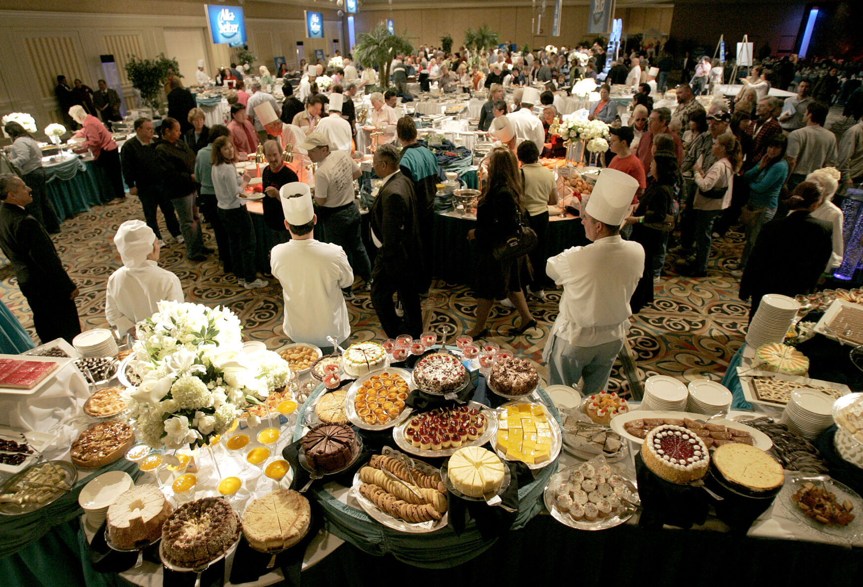 WORLDS LARGEST BUFFET